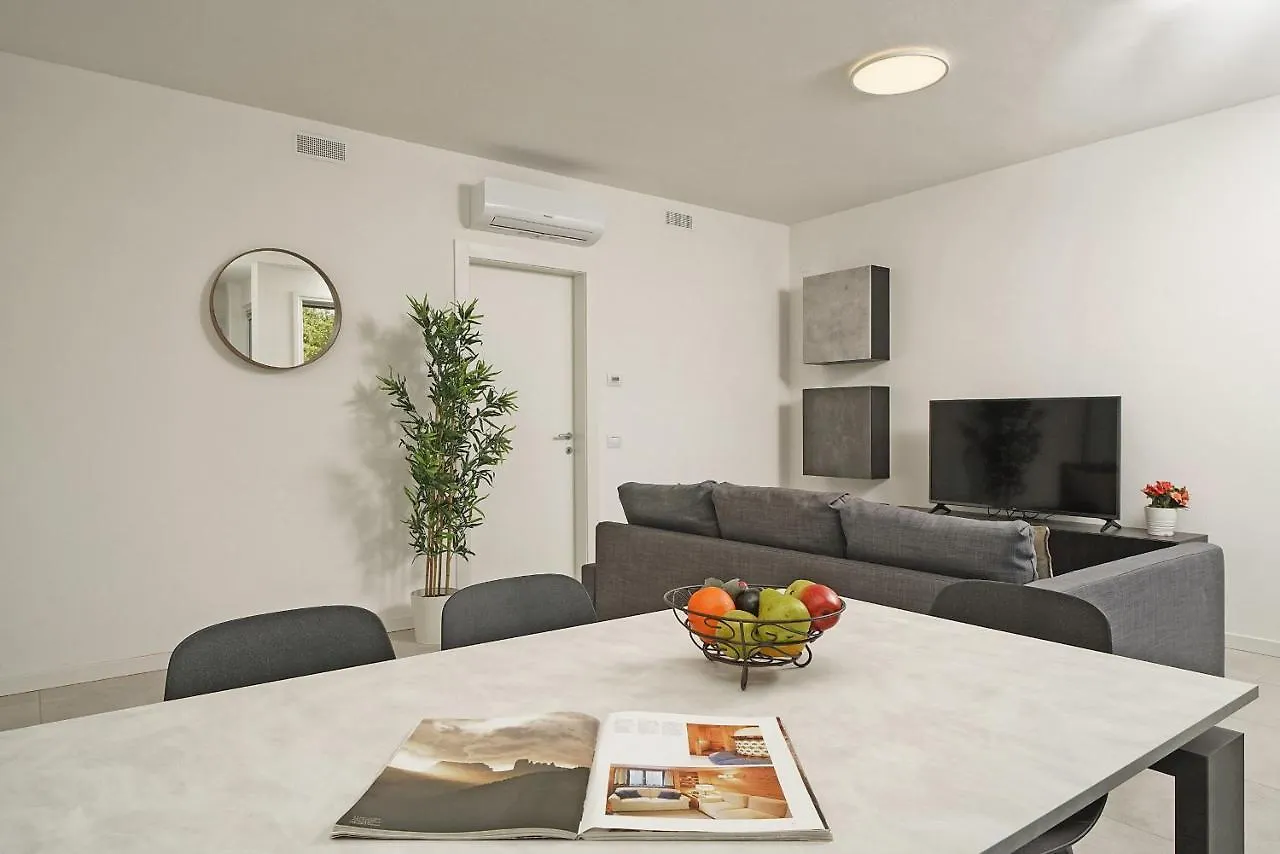 Katya Resort Apartments By Wonderful Italy Desenzano del Garda