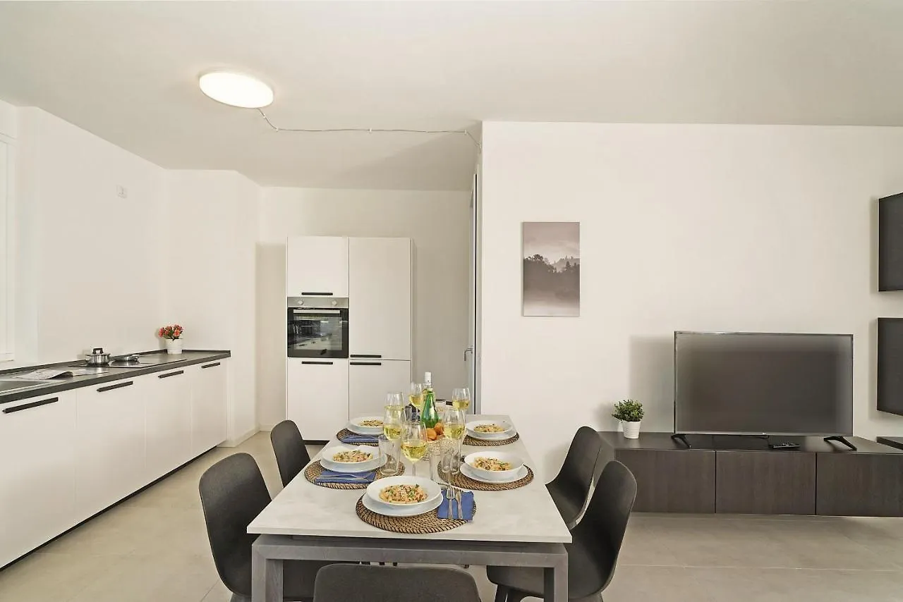 Katya Resort Apartments By Wonderful Italy Desenzano del Garda