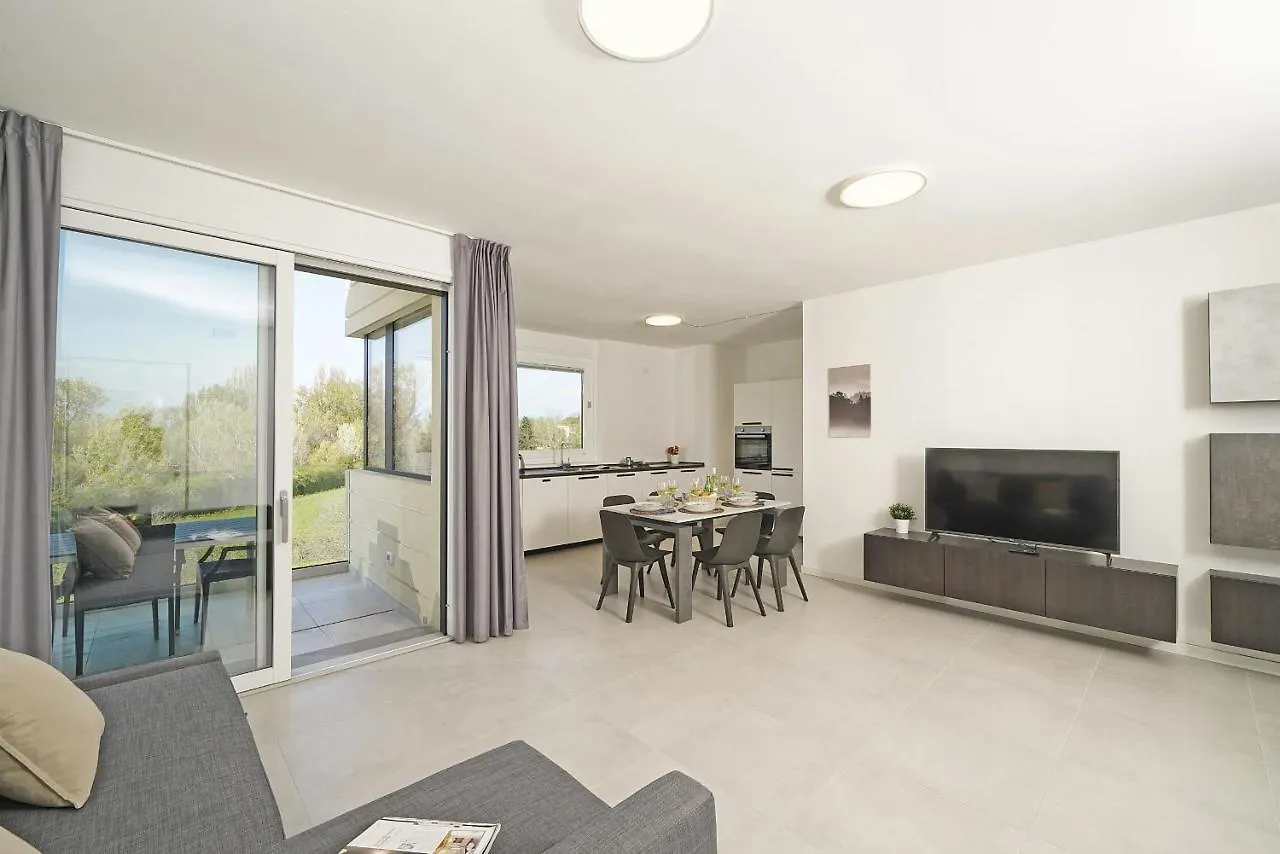 Katya Resort Apartments By Wonderful Italy Desenzano del Garda 0*,  Włochy