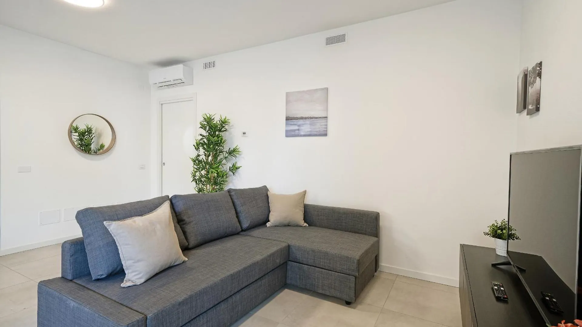 Katya Resort Apartments By Wonderful Italy Desenzano del Garda 0*,  Włochy