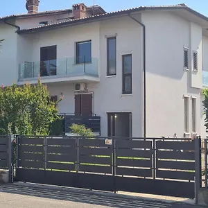 Apartament Snorky, Azzano San Paolo